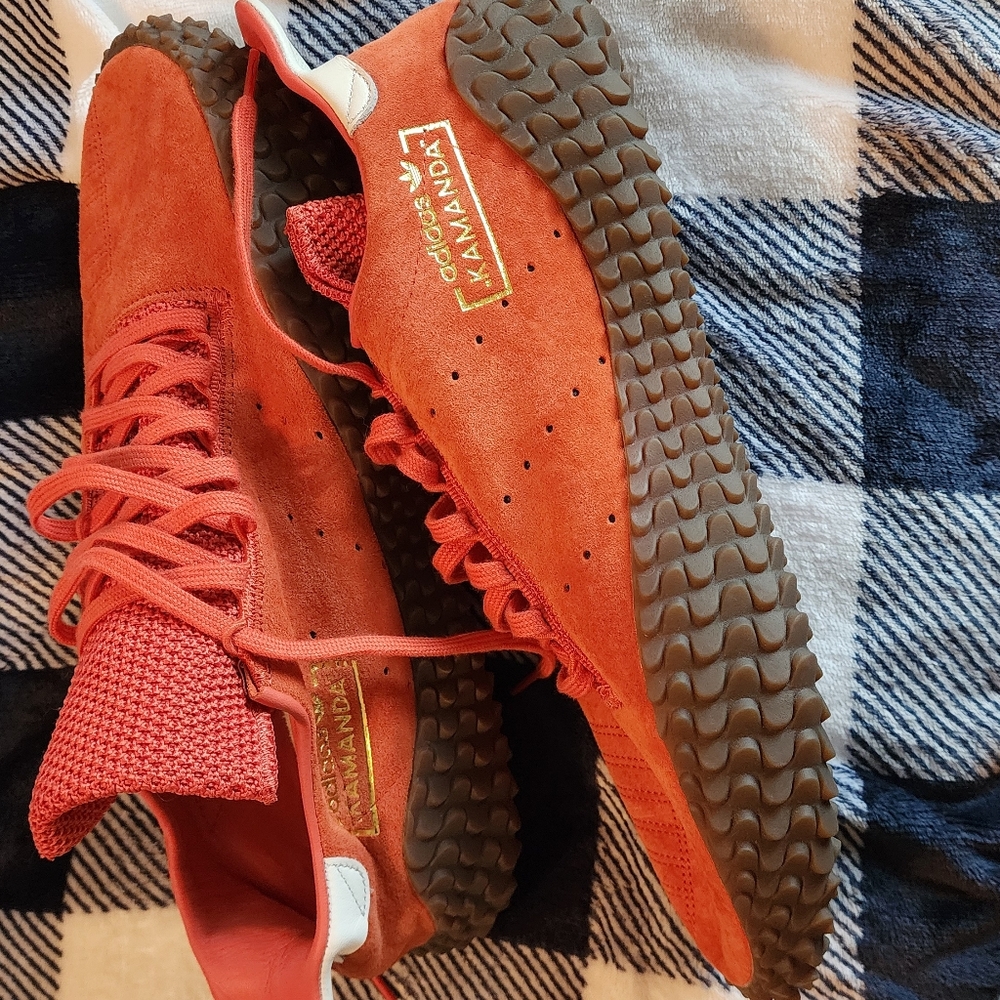 Adidas Kamanda size 14 burnt rust color